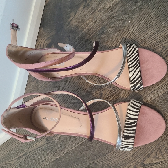 NWOT Brand New Aldo Heel Sandal - Picture 5 of 6